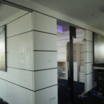 műanyag táblakép keretezve