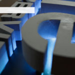 nyomtatott cégtábla 3D felirattal, kontúr világítással