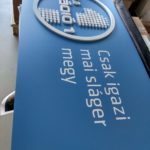 nyomtatott cégtábla 3D felirattal